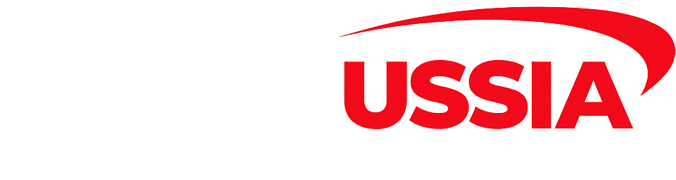 Logotipo de Pachi Ussia Medios y Publicidad con tipografía moderna en Blanco y rojo.